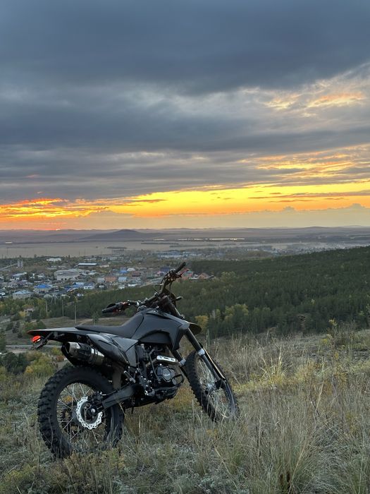 Ular H7 Эндуро мотоцикл  300 куб