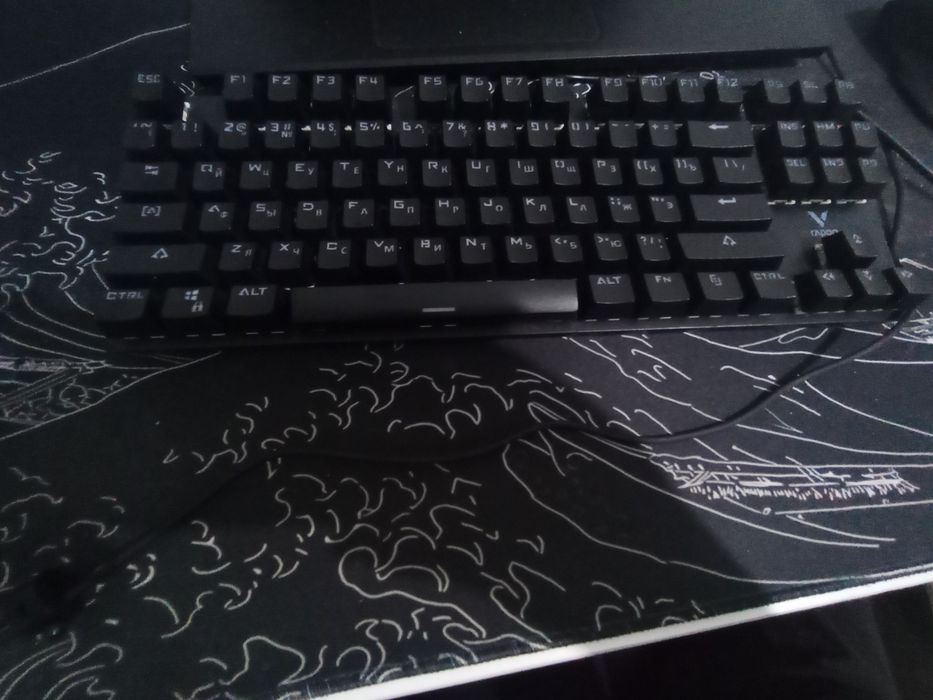 Продаю клавиатуру rappo v500