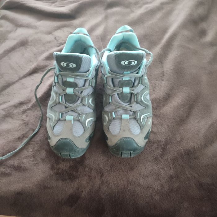 Оригинални туристически дамски обувки Саломон