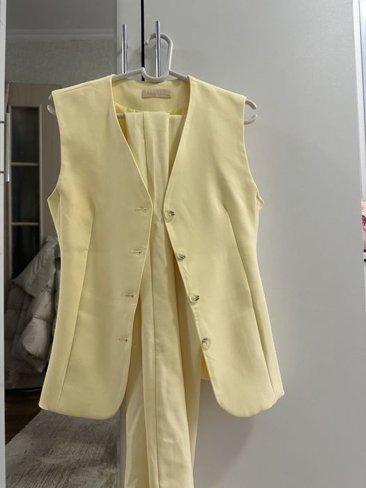 Әдемі көйлек двойкалар сатылады