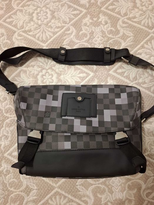 Чанта Louis Vuitton