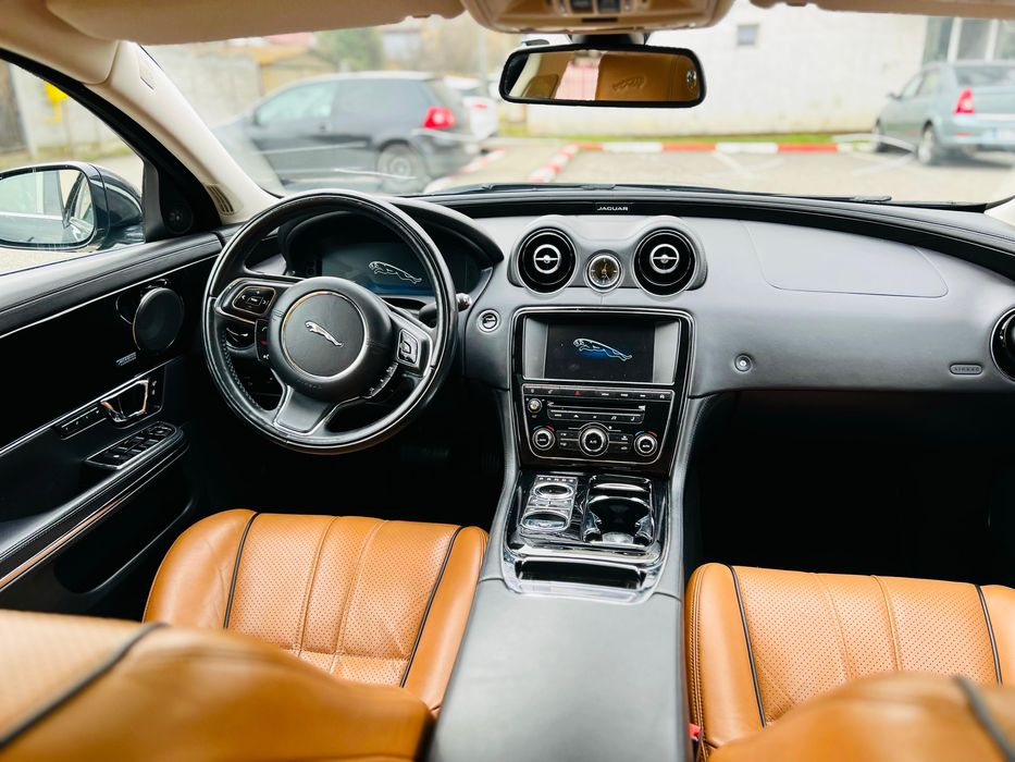Jaguar XJ Long 3.0 diesel 275 cp /2015