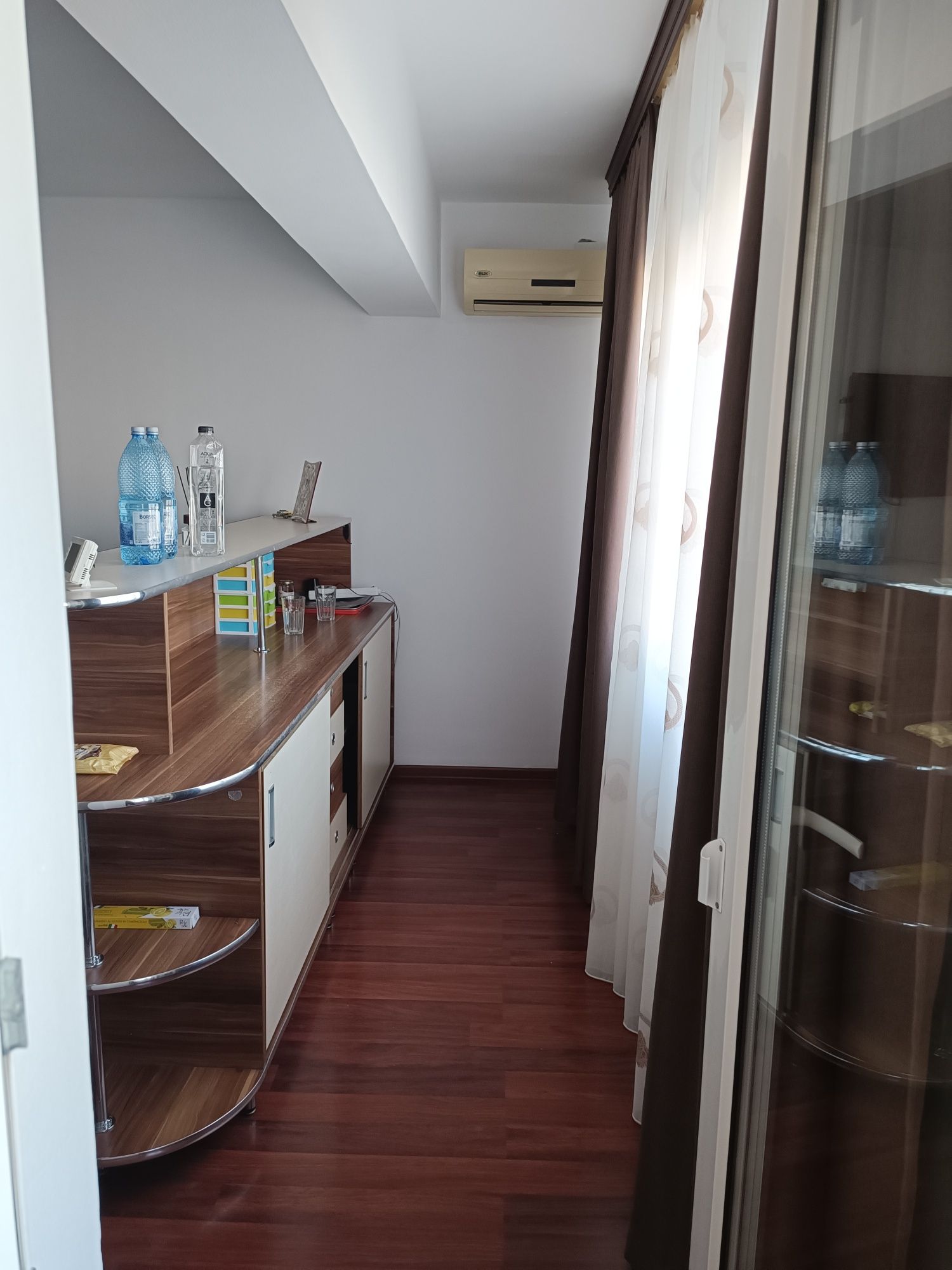 Închiriez apartament 3 camere confort 0