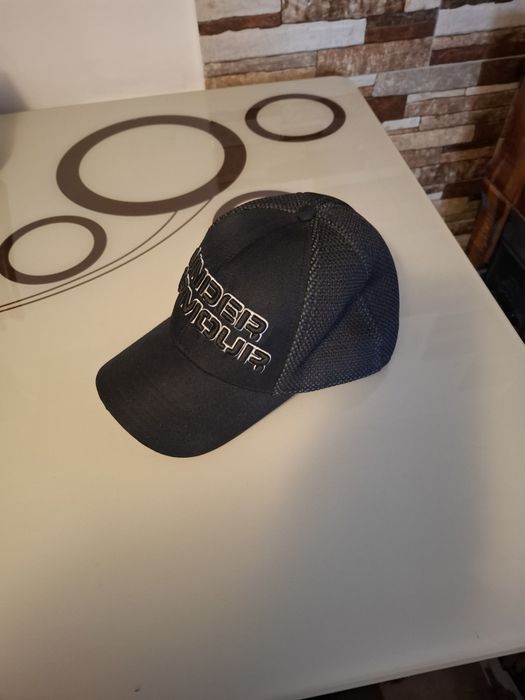 Sapca under amor purtata o data