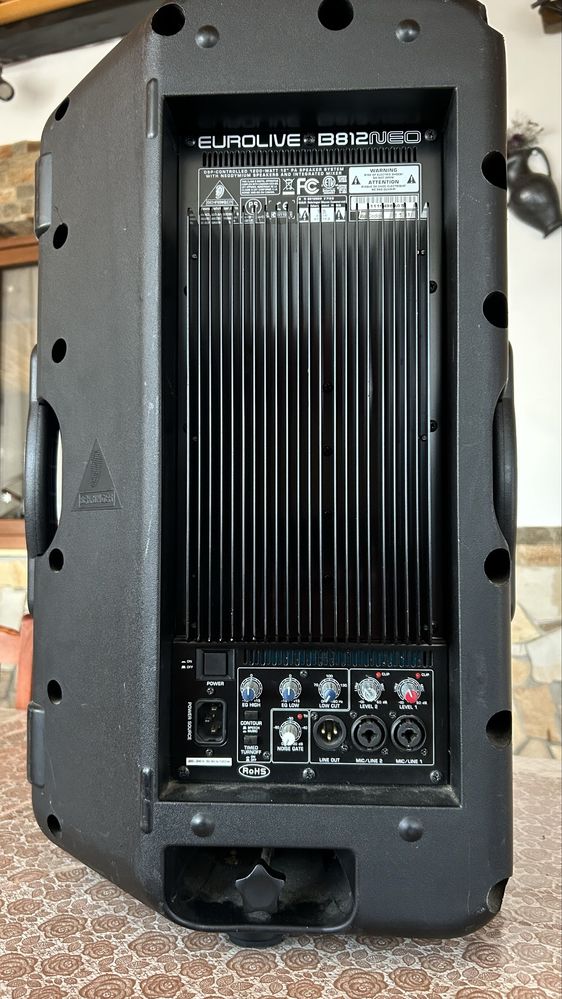 Behringer b812 neo boxa activa