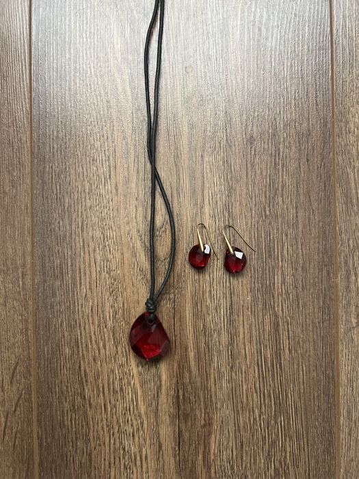 Обеци и колие swarovski