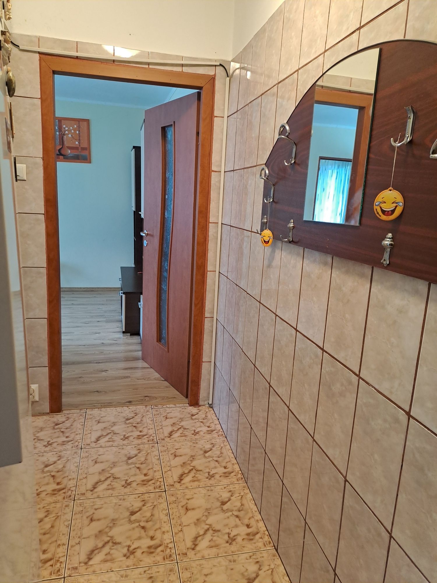 Închiriez apartament 2 camere