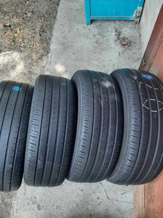 Продам шины 235/60/18 пирелли.