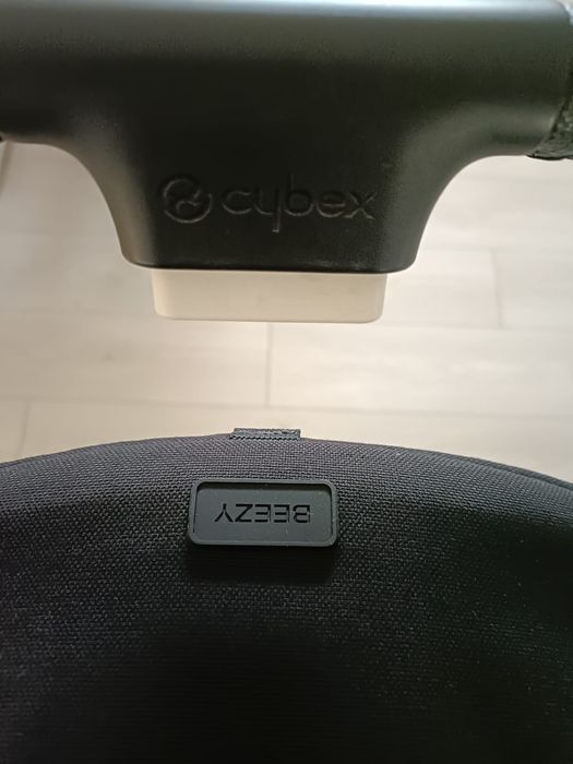 Vând cărucior sport Cybex