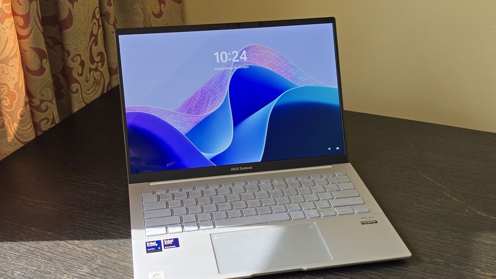 Asus Zenbook 14 OLED (Ultra 9, 32GB)