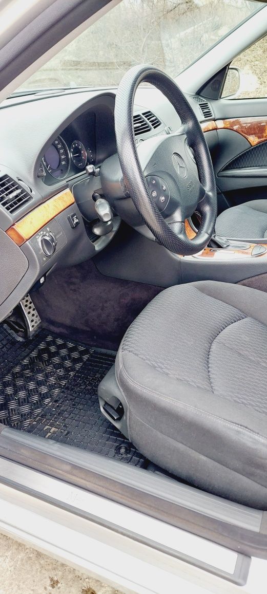 Mercedes-benz E-Classe 240 4matic elegance