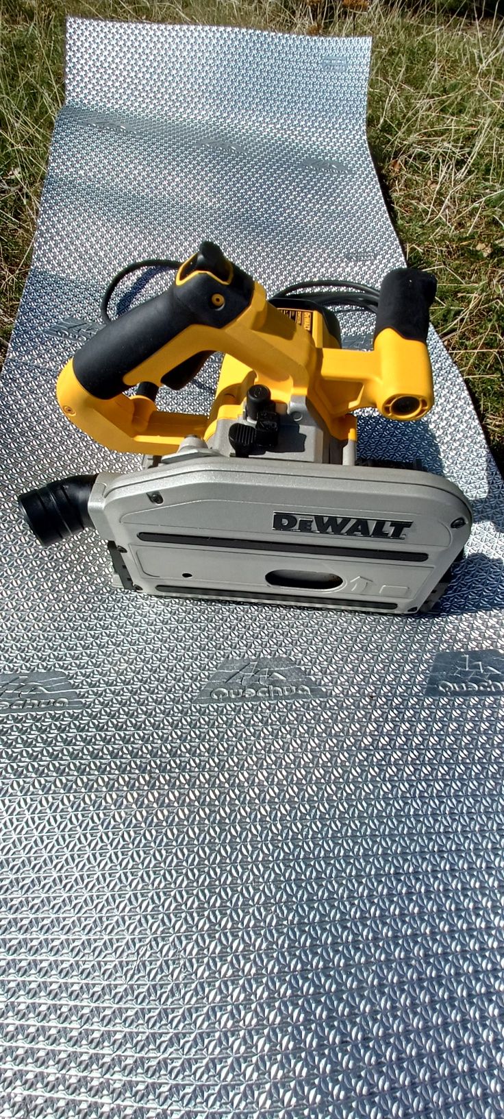 Circular cu plonjare Dewalt DWS 520