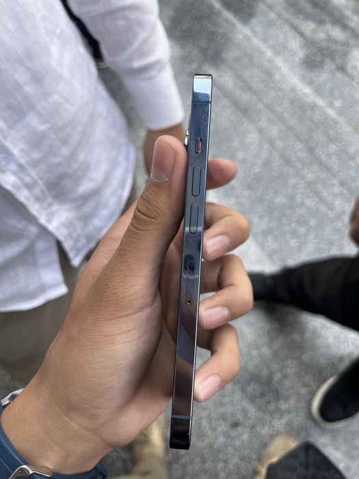 iPhone 13 pro blue