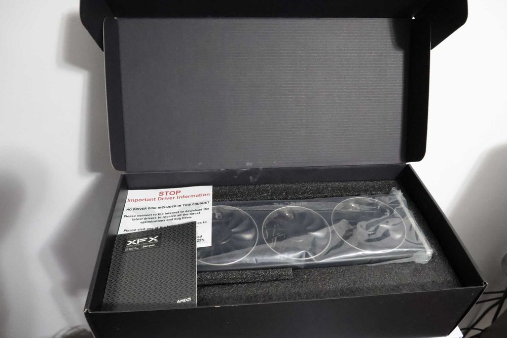 Placa video XFX RX 6900 XT Speedster MERC 319 Black Edition 16GB GDDR6