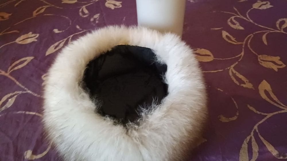 Căciulă de blana de vulpe
