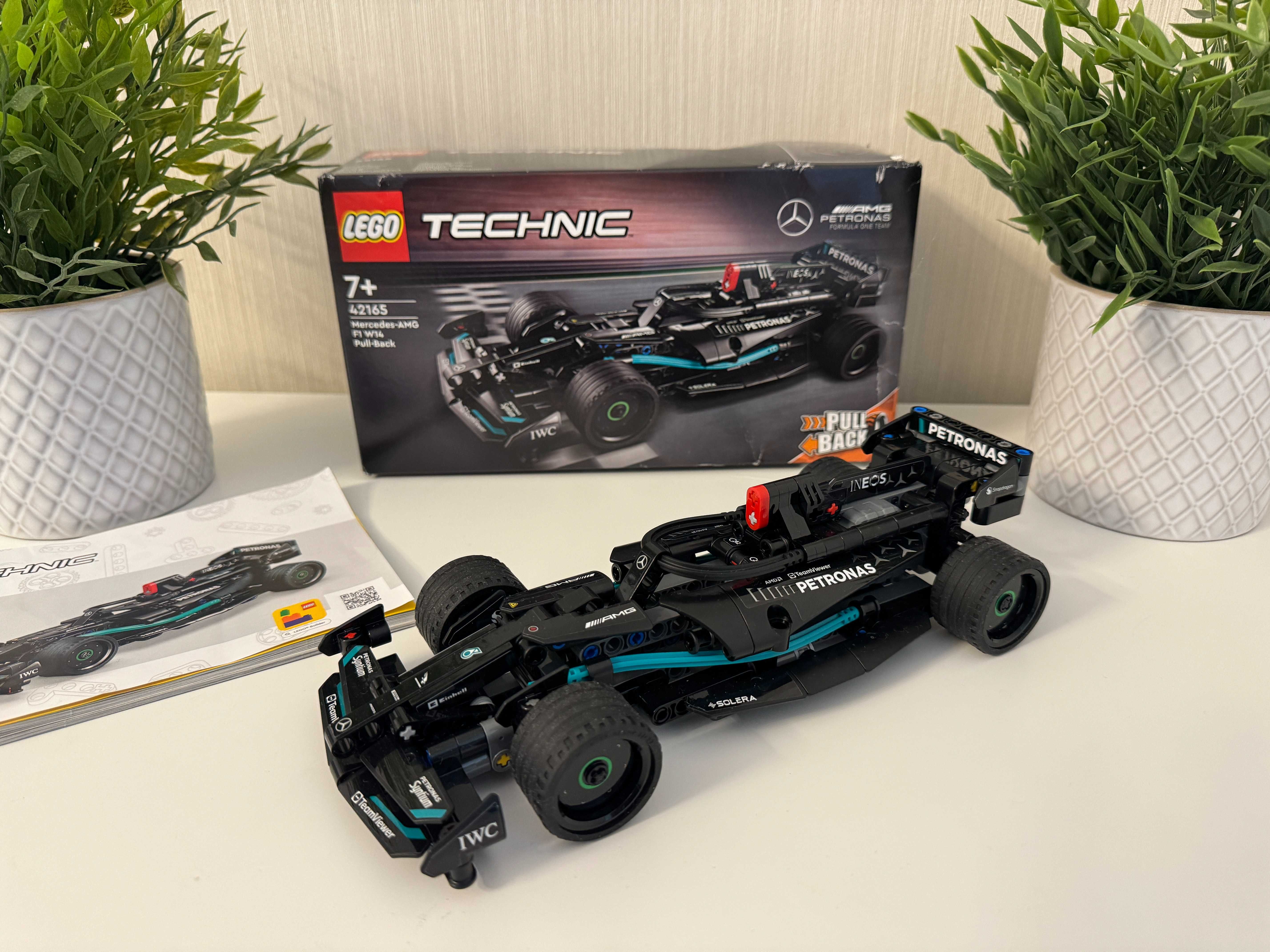 LEGO Technic - Mercedes-AMG F1 W14 E Performance 42165, 240 piese