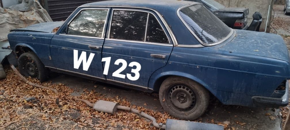 Продаю мерседес, mercedes W 123 запчасти