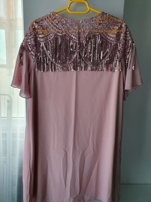 Rochie roz pudra cu paiete