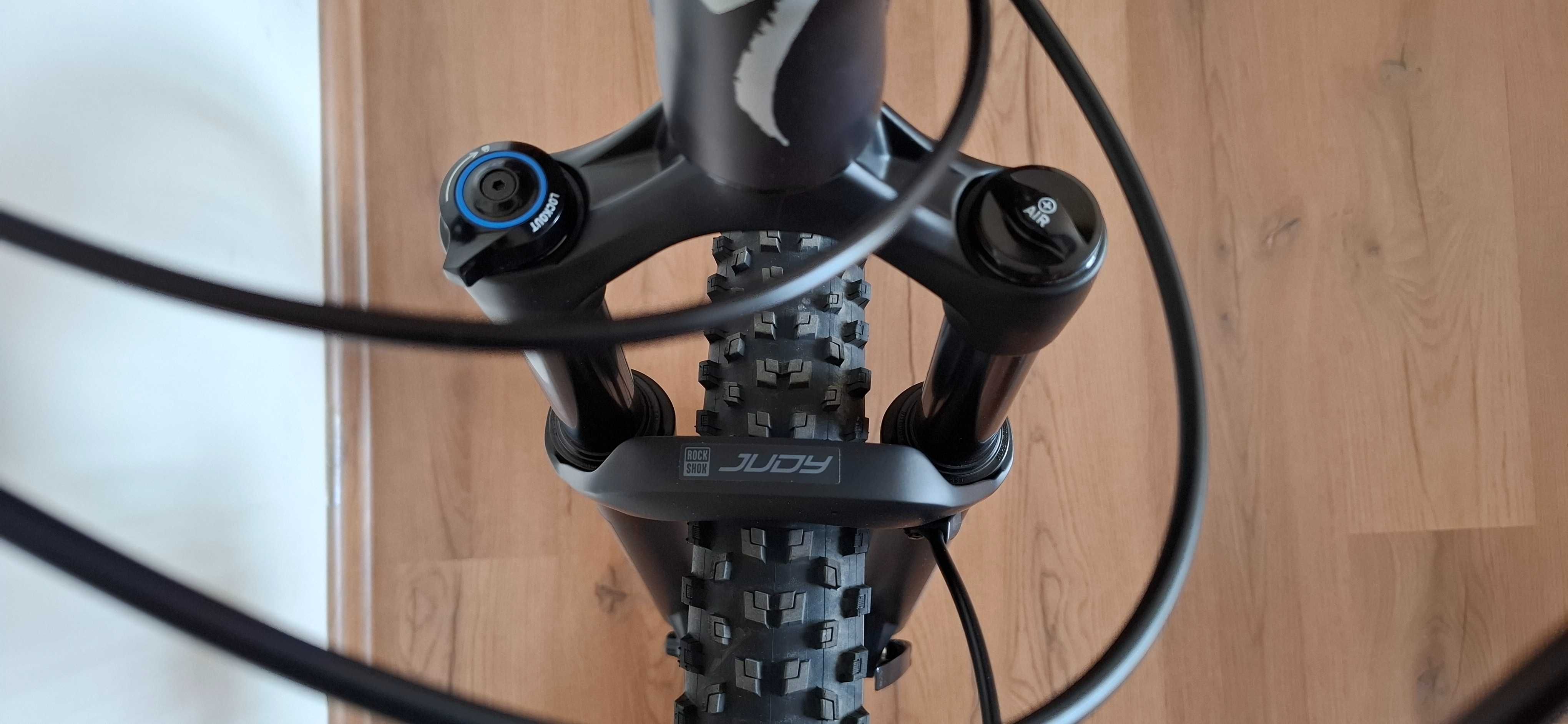 Велосипед 29 Specialized Rockhopper