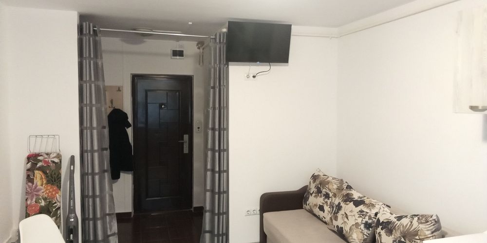 garsoniera 22mp, loc parcare in Dambul Rotund