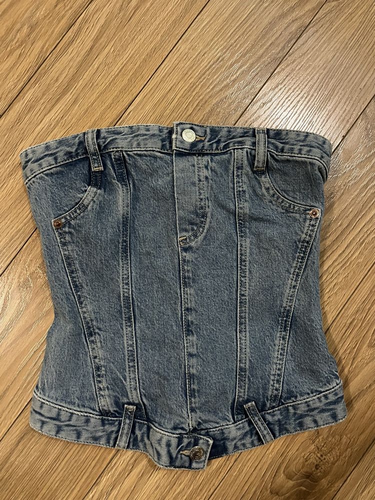 Топове Zara, Bershka