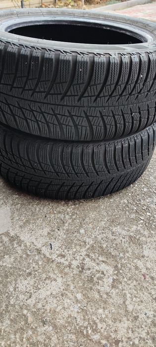 Vând 4 cauciucuri Bridgestone 205 55 R16