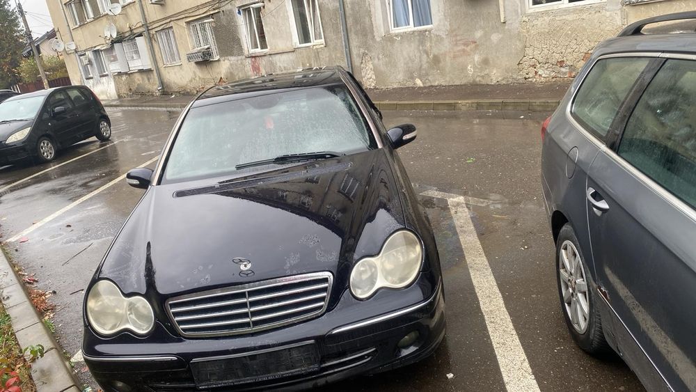 Bara fata mercedes c class w203 face lift