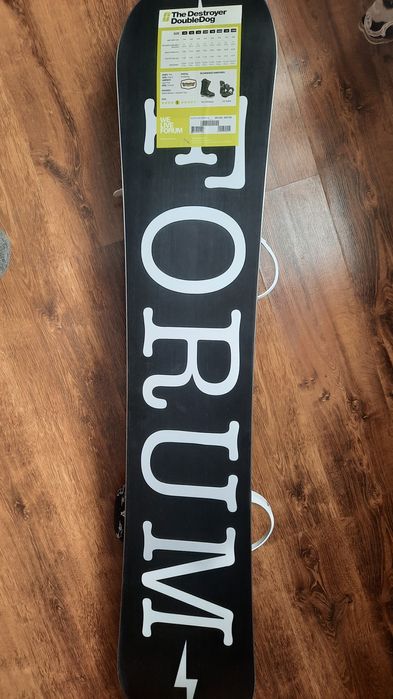 "FORUM" ДВОЙНОЙ ПРОГИБ  НОВЫЙ сноуборд с креплениями