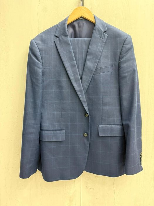 Мужской костюм синий