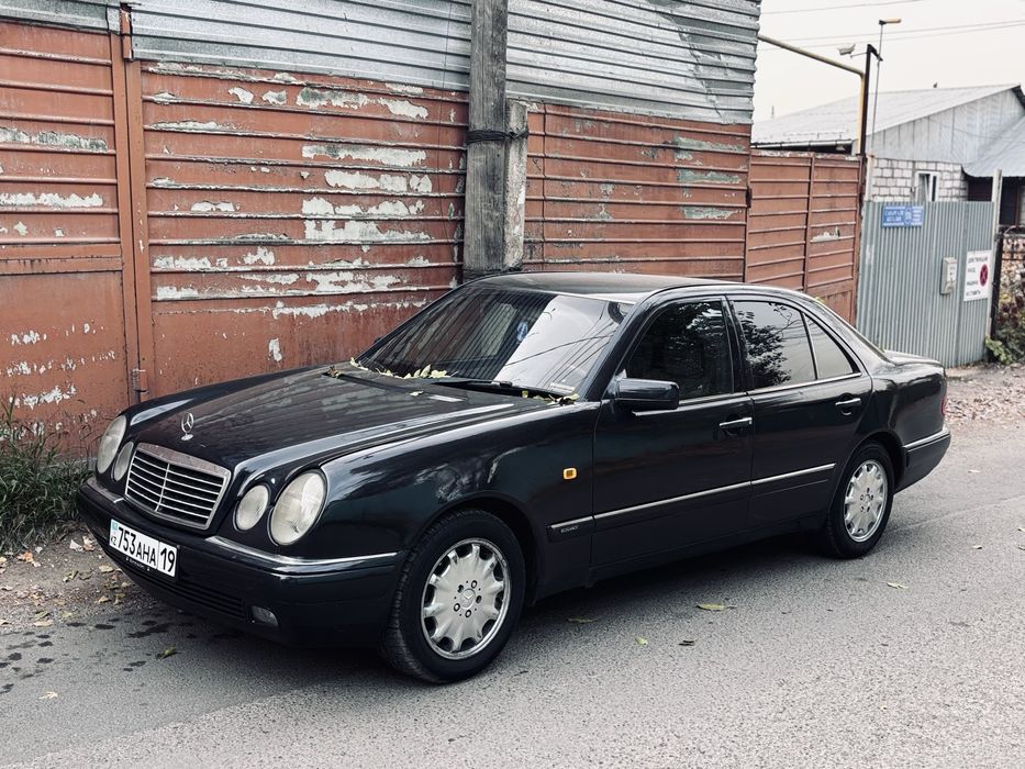 Mercedes E280 продам