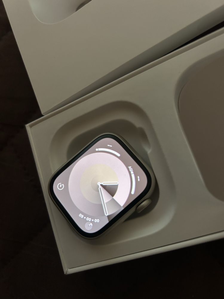 Apple watch series 9 41 mm starlight