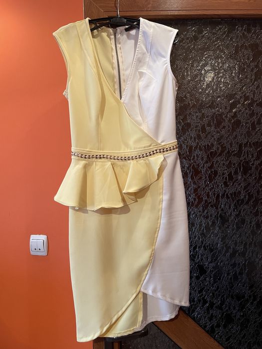 Vând rochițe de ocazie purtate 1 data sau altele de 2