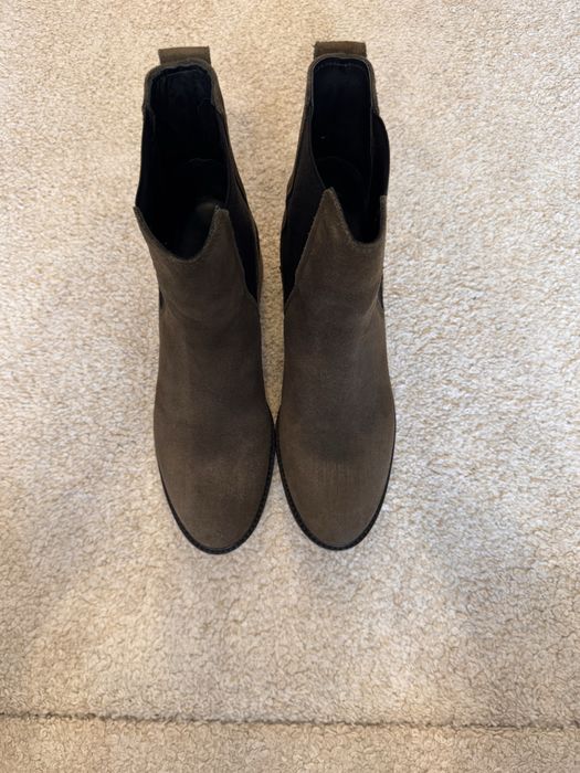 Ghete scurte din piele intoarsa, kaki, marimea 38