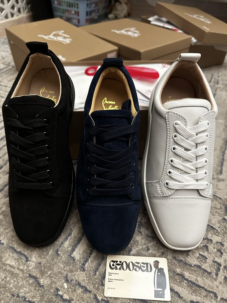 Christian Louboutin LJS, Full komplekt