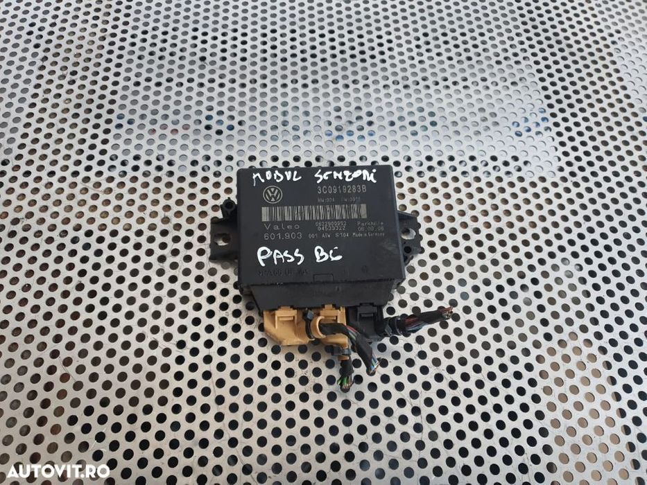 Modul Senzori Parcare VW Passat B6 An 2006/2010 Modul Senzori Parcare VW Passat B6 An 2006/2010