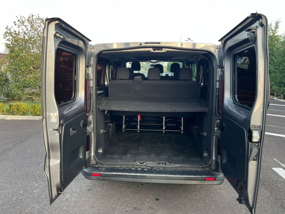 Renault Trafic # 2016 # EURO 6 # EXTRA LUNG # Climă Față-Spate # 8+1 #