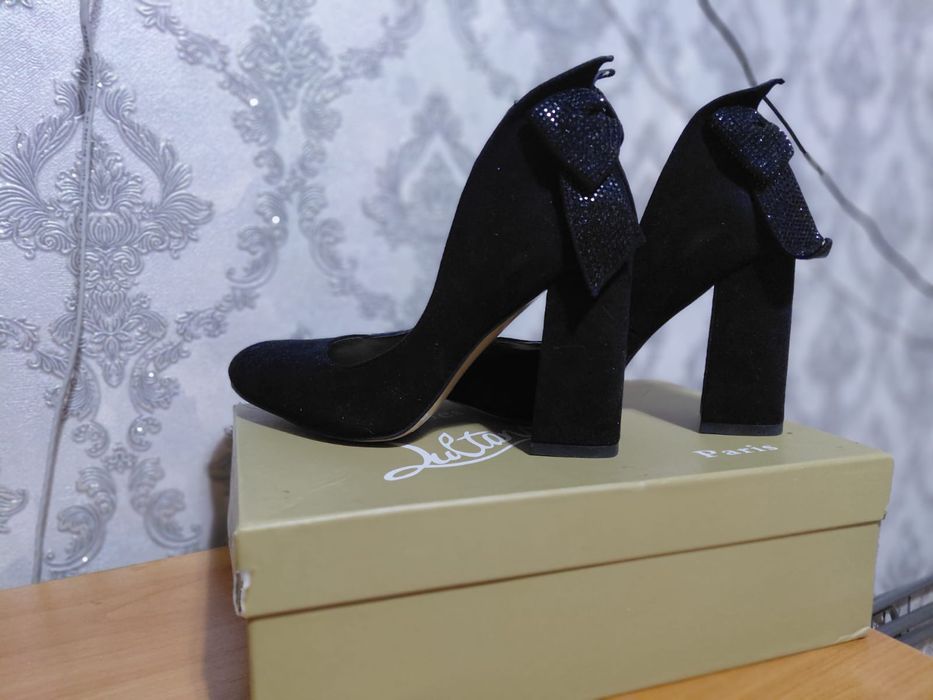 Продам женские туфли