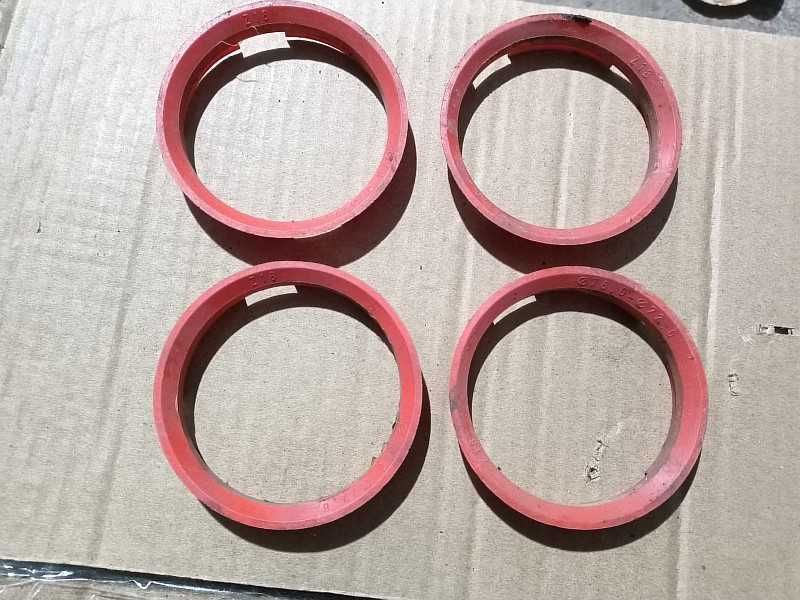 Продам пластмассовые центровочные кольца с 76.0 на 72.6 мм. 5000 тг.