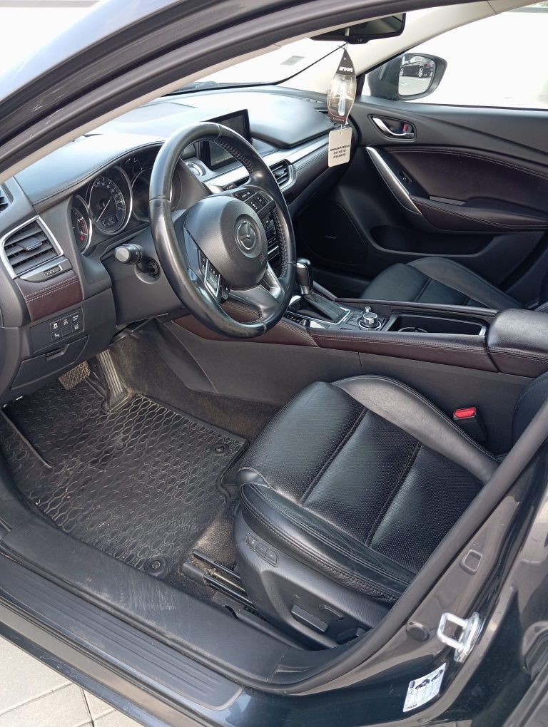 Vând Mazda 6, an 2015