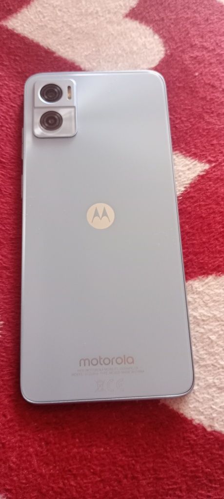 Vând Motorola E 22 Nou