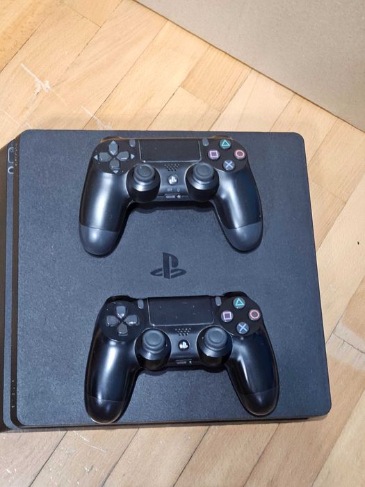 Плейстейшън 4 slim 1 терабайт. Почистен!