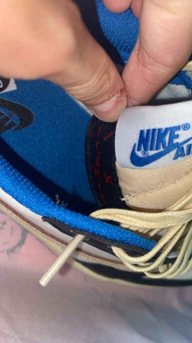 Jordan 1 low travis scott x fragment
