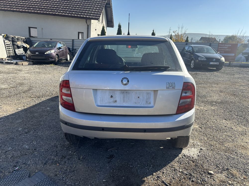 cutie viteze GRY manuala 5trepte an 2004 skoda fabia