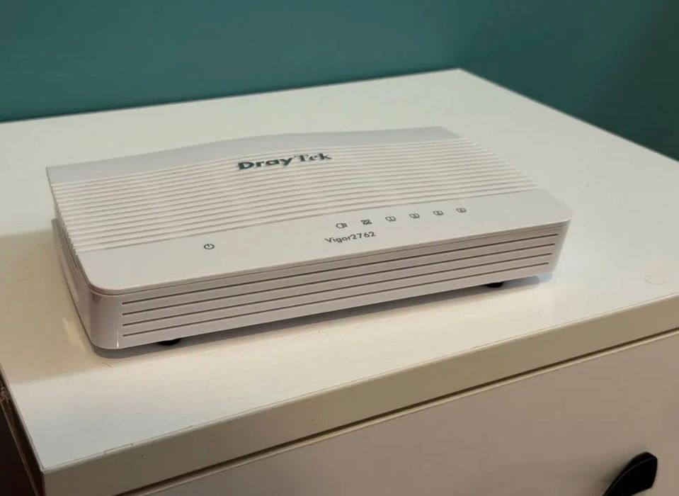 Draytek Router 2762, în stare nouă