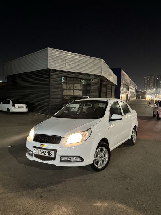 19.000 km Nexia 3 2018 avtomat