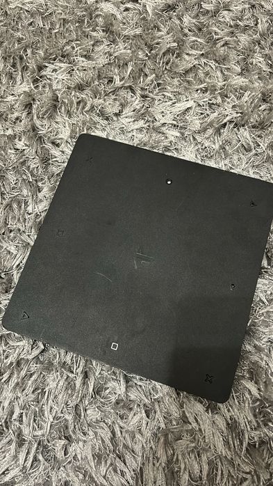 Vand playstaion 4 512gb