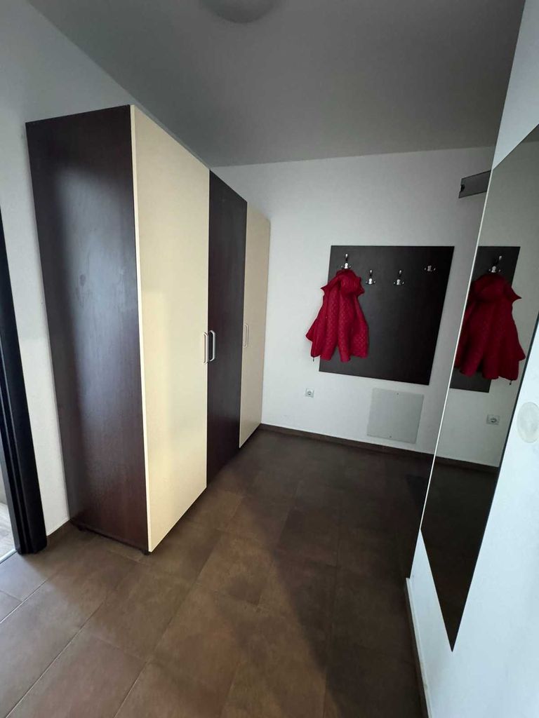 Продава се Двустаен апартамент в Плевен, Идеален център - 72 кв.м за 2056 €/кв.м - Снимка #2