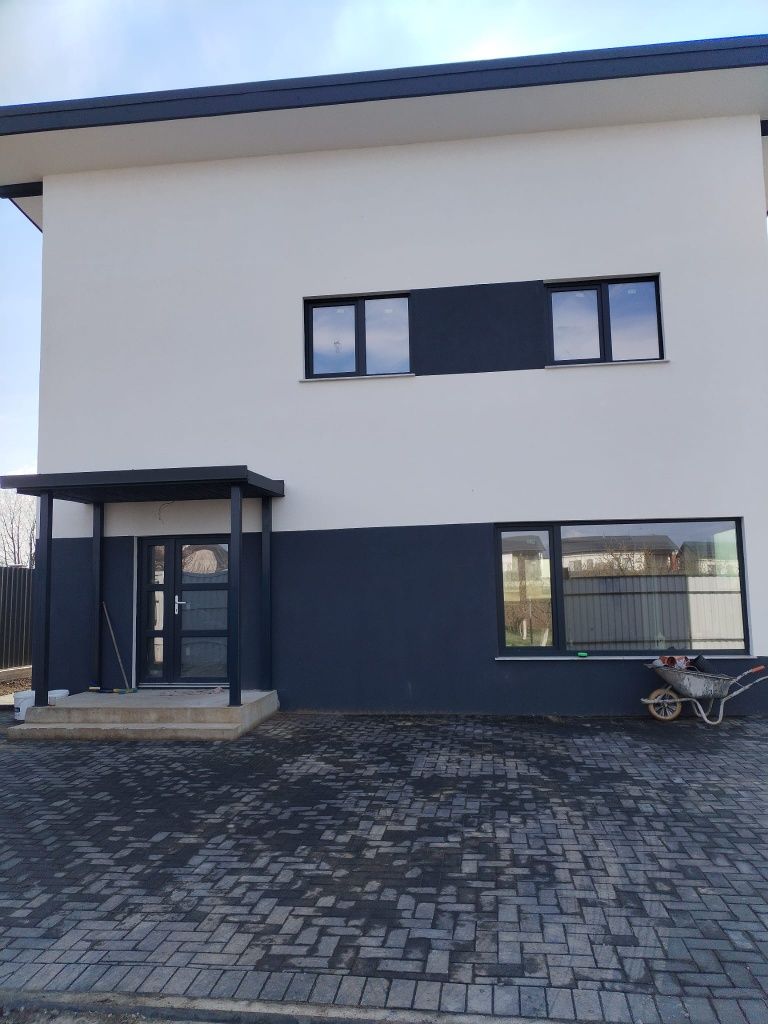 Casă de vânzare la Lisaura Ipotesti, 120 m2 utili, 5 ari, utilitati