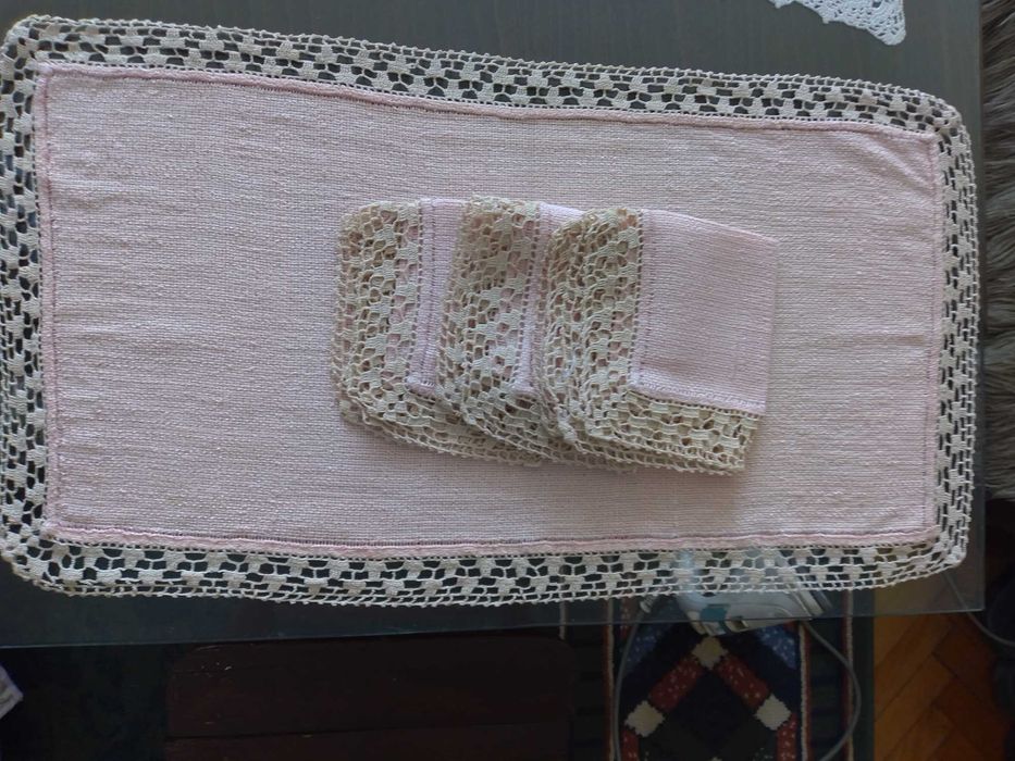 покривка със салфетки