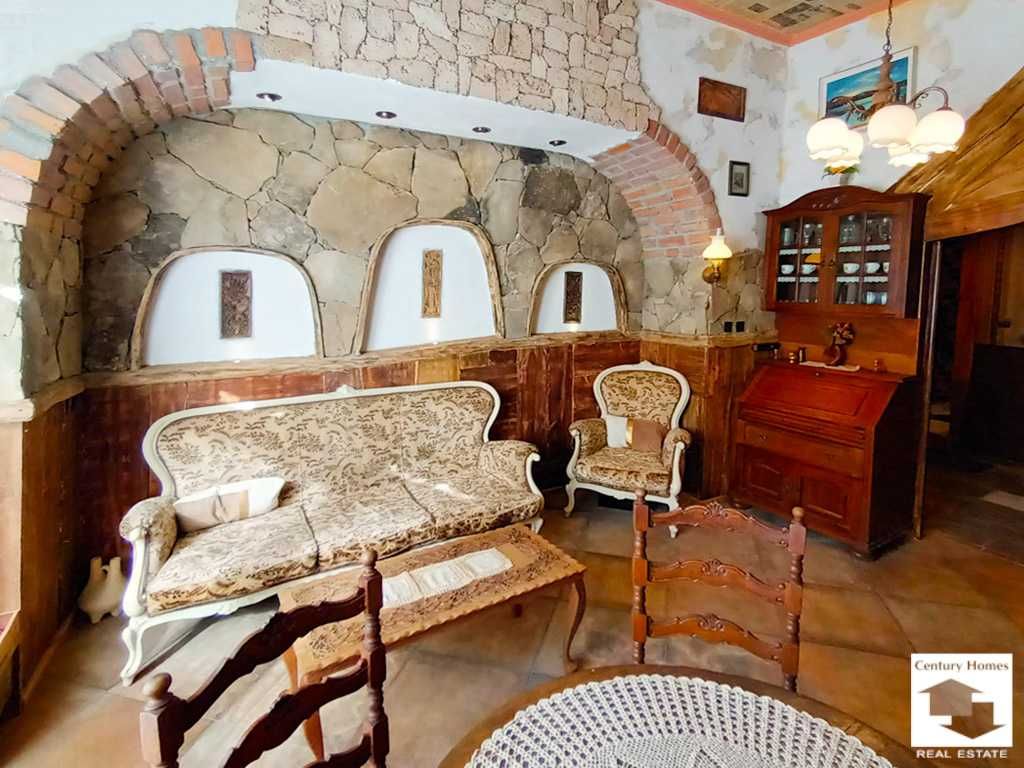 104944 ЕКСКЛУЗИВНО! Уютен тристаен апартамент в центъра на В. Търново